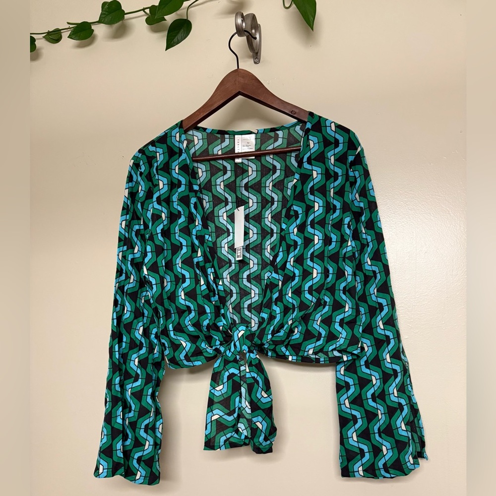 Sanctuary Geo wave Patterned Tie-Front Top Cover up‎ Medium NWT